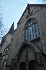 Seit 1891 gibt es im Stadtteil Eving in Dortmund eine Barbara-Kirche. Die alte Kirche wurde bald zu klein und wurde durch eine größere ersetzt.